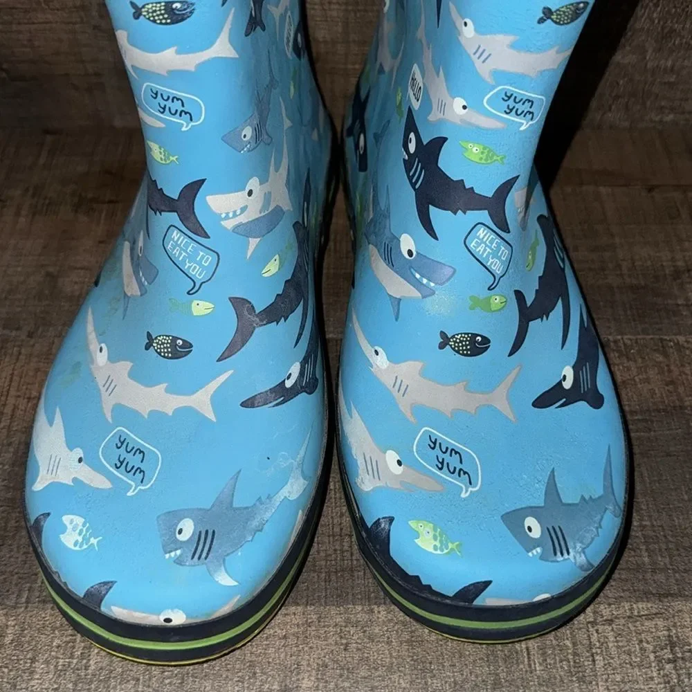 RAIN‎ BOOTS- size 3